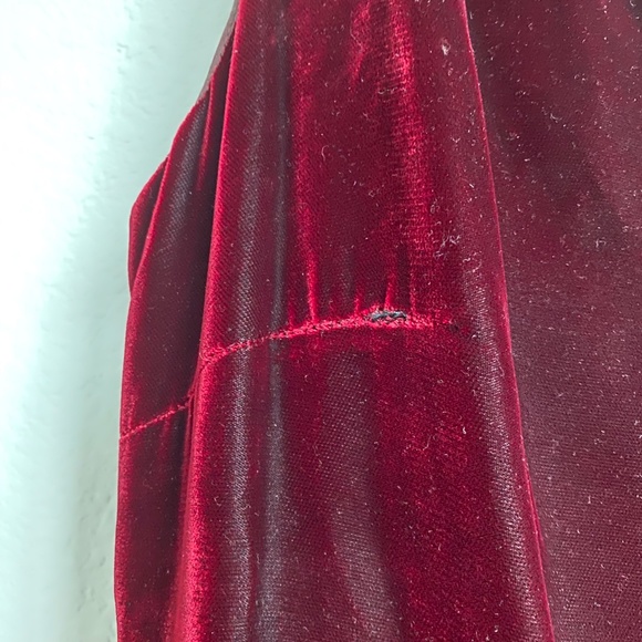 Linda Allard for Ellen Tracy Red Velvet Gown - Picture 4 of 10